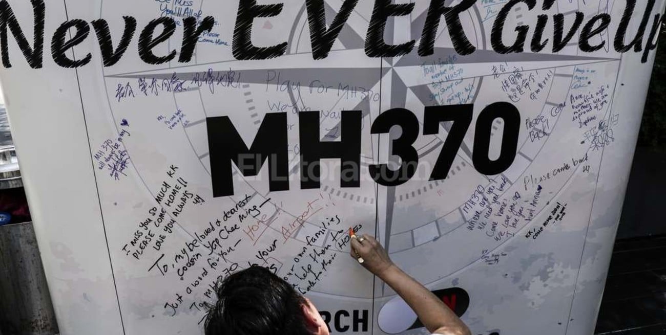 Suspenderán la búsqueda del vuelo MH370 de Malaysia Airlines