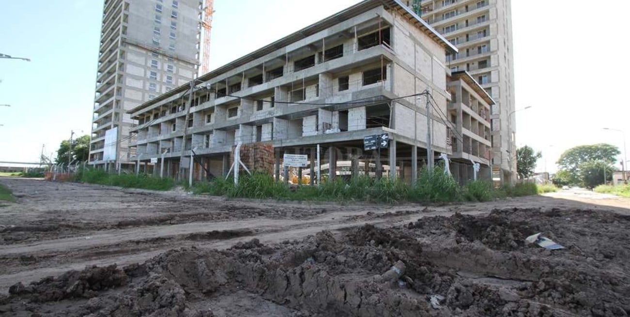 La única calle que atraviesa el Parque Federal está intransitable