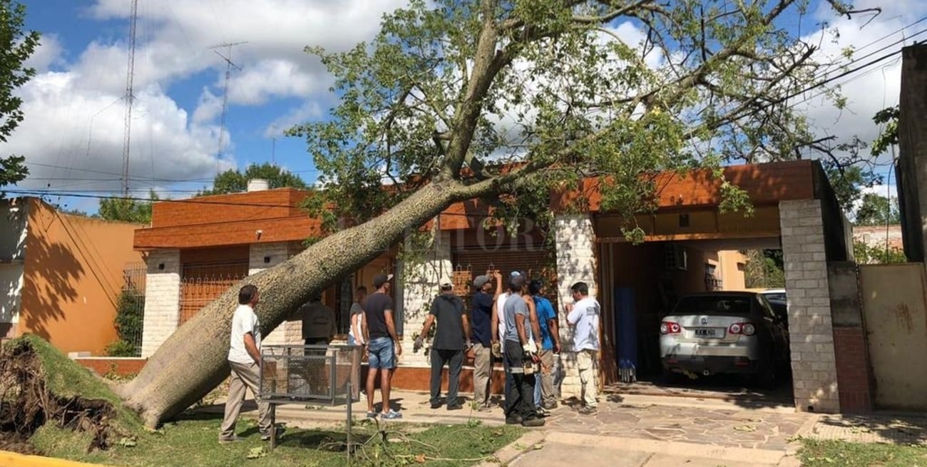 General López: hubo voladuras de techos y evacuados por el temporal