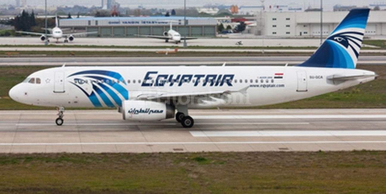 Se estrella avión de Egyptair que viajaba de París a El Cairo 