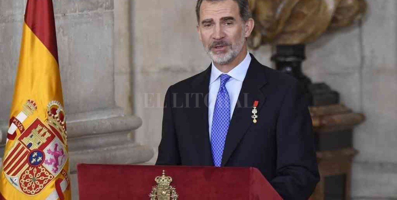 El rey Felipe VI homenajeó a los fallecidos por la pandemia del coronavirus en España