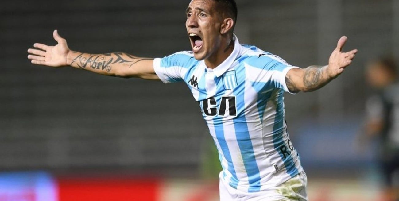 Centurión confirmó que jugará en Racing hasta el final del torneo