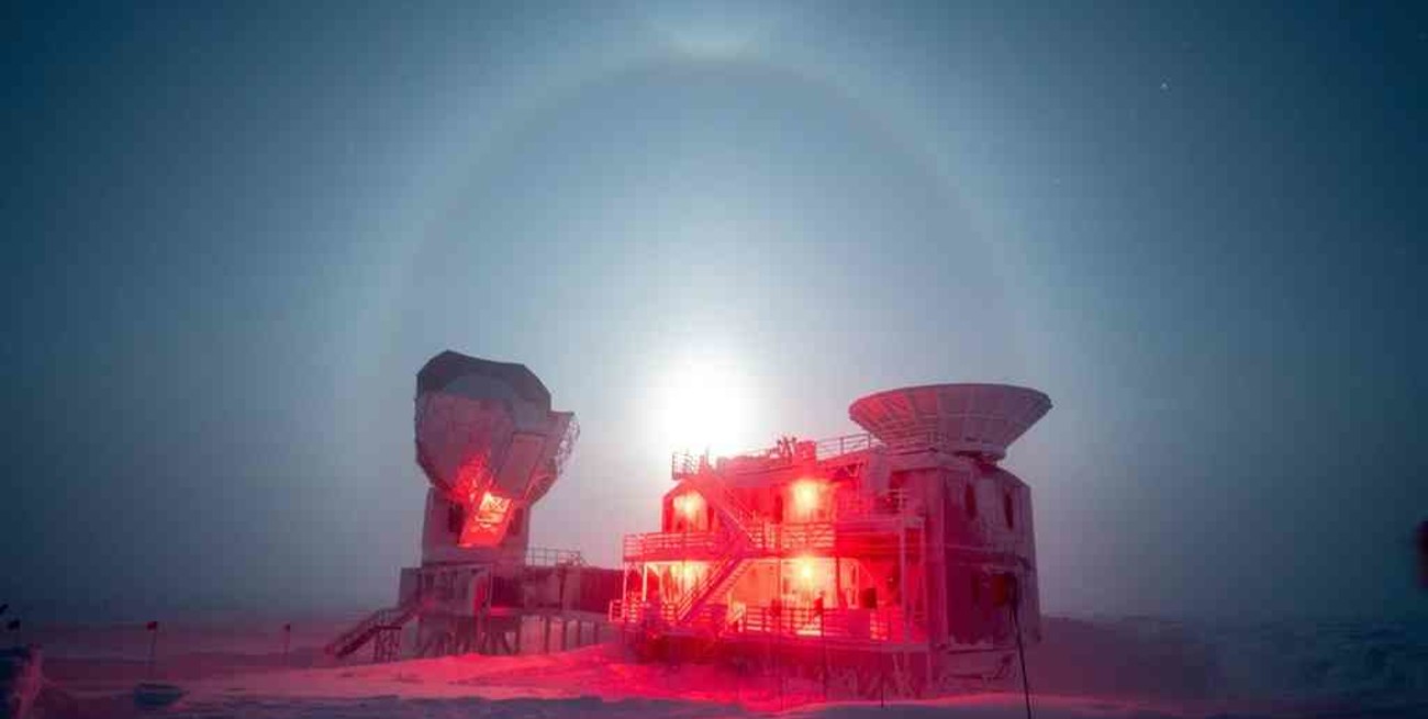 Captan un raro fenómeno meteorológico en la Antártida conocido como "halo de la Luna"