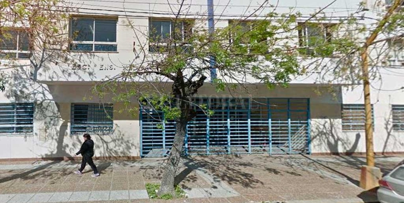 Mujer agredió y amenazó a  alumna de la escuela Grilli