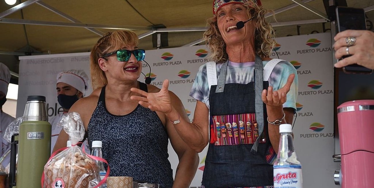 Maru Botana y Alejandra "Locomotora" Oliveras, con "las manos en la masa" por una causa solidaria