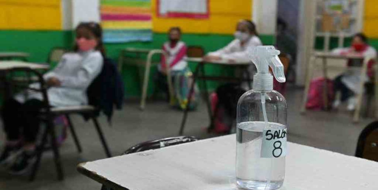 Desde inicio de clases presenciales se quintuplicaron casos de coronavirus en el AMBA