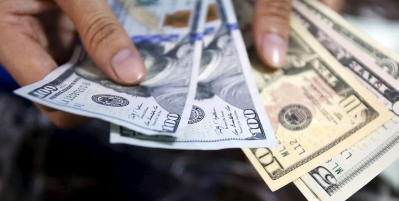 El dólar cayó por debajo de los $ 46