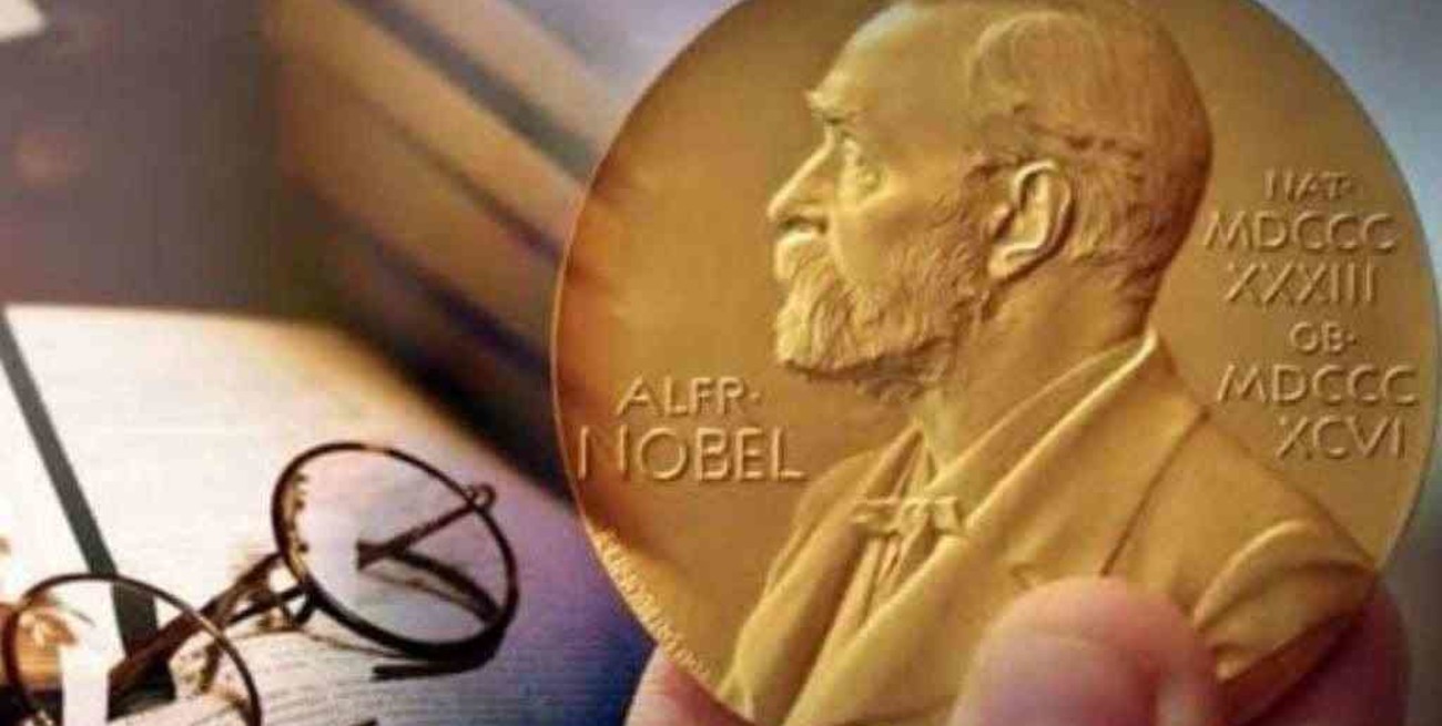 Con divertidos memes, las redes se hacen eco de Abdulrazak Gurnah, premio Nobel de Literatura