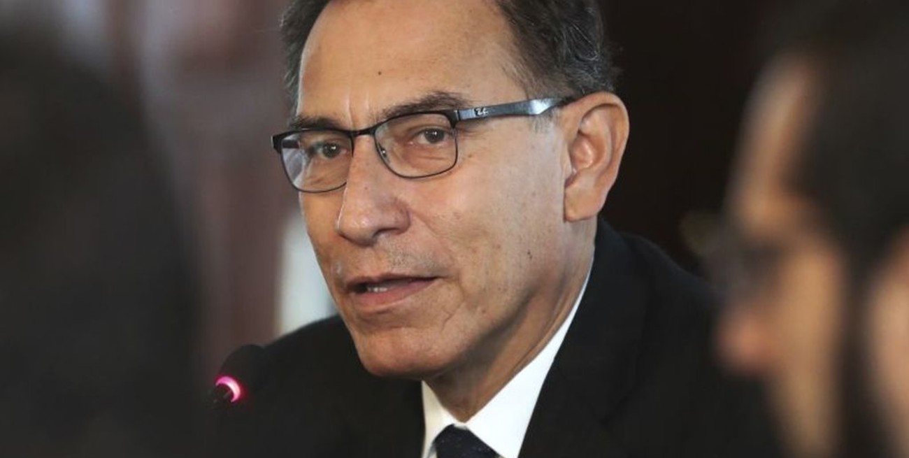 Perú: el Congreso aprobó una moción para inhabilitar a Vizcarra por 10 años