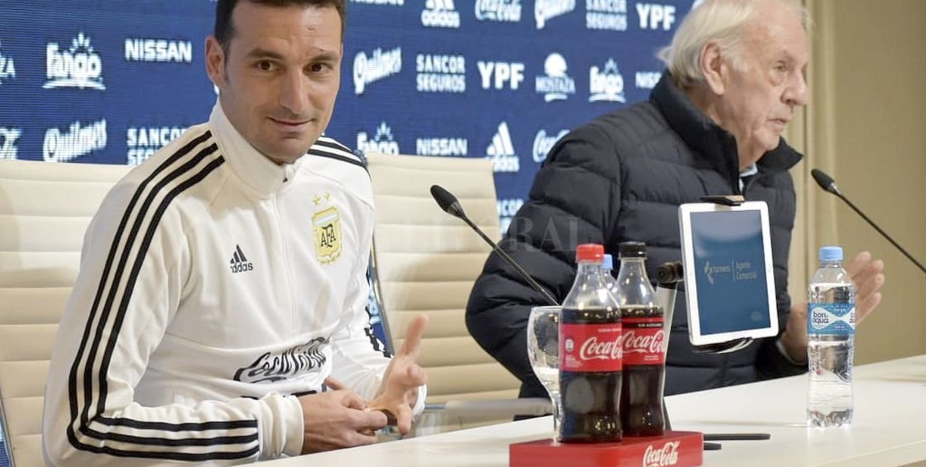 Menotti y Scaloni diagramaron actividades de los seleccionados para el año próximo