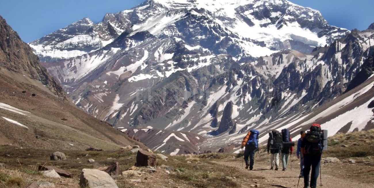 Muere otro andinista al intentar escalar el cerro Aconcagua