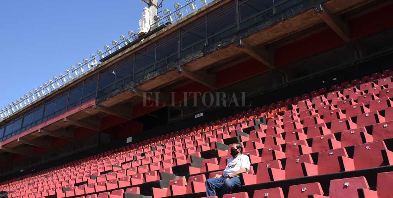 "No hay como verlo acá": los hinchas de Colón y su vuelta al Brigadier