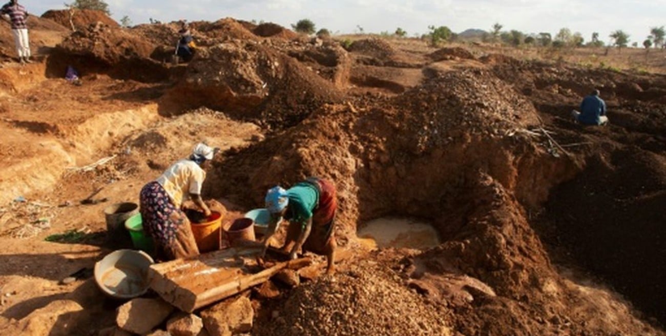 Al menos 30 muertos al derrumbarse una mina de oro en Chad