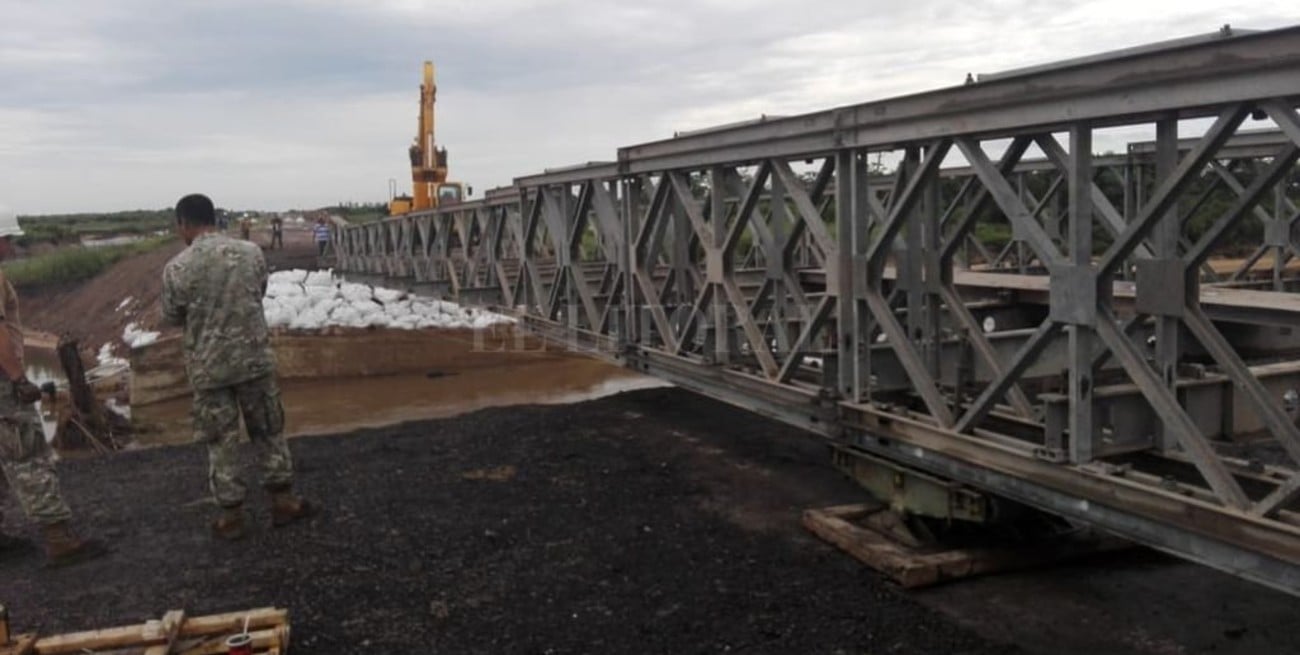 Instalaron el puente Bailey en el corte de la Ruta Provincial 1