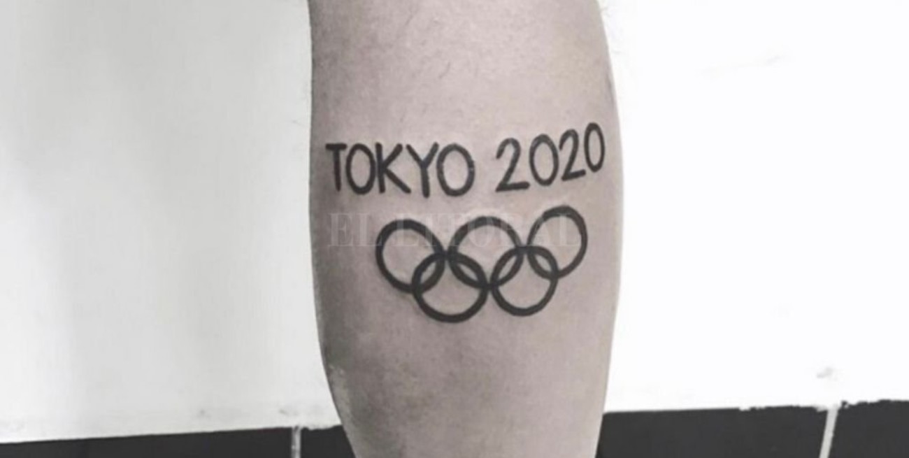 Insólito: Deportista se tatuó "Tokio 2020" y pide ayuda