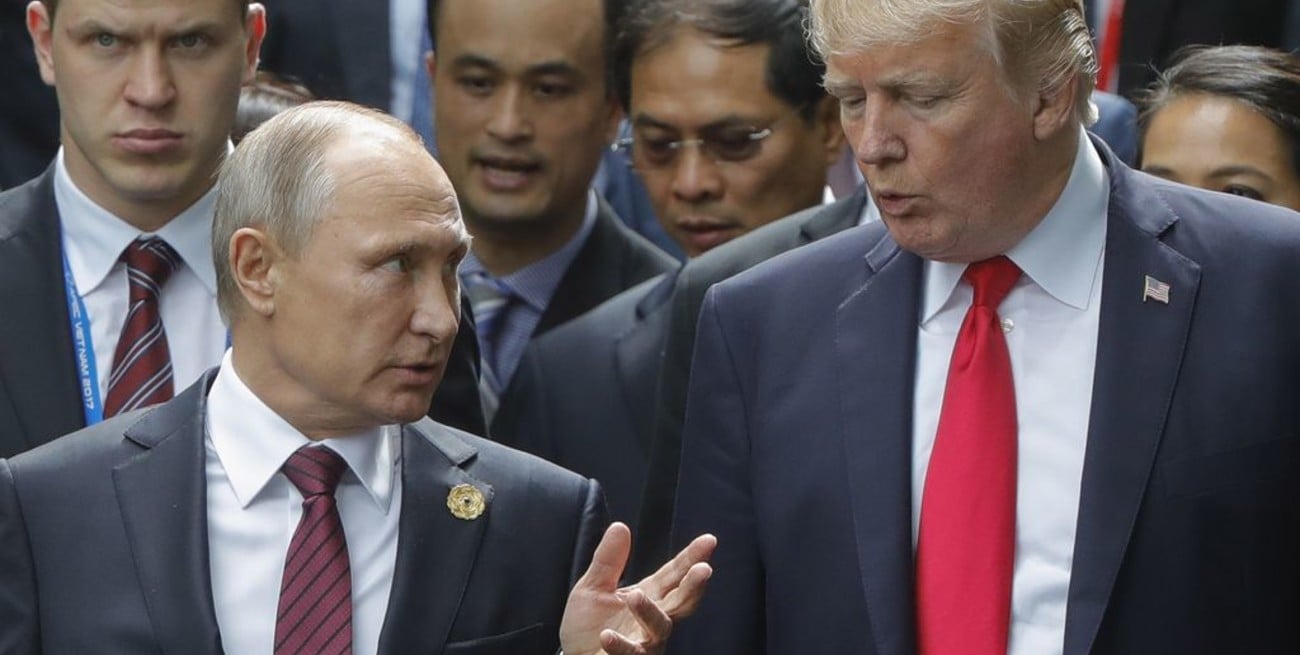 Trump: "Voy con pocas expectativas" a la cumbre con Putin 