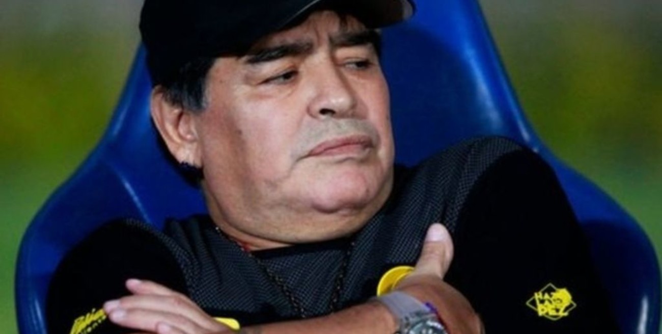 Maradona negó haber rechazado una oferta de Gimnasia y dijo que "sería un honor dirigir en mi país"