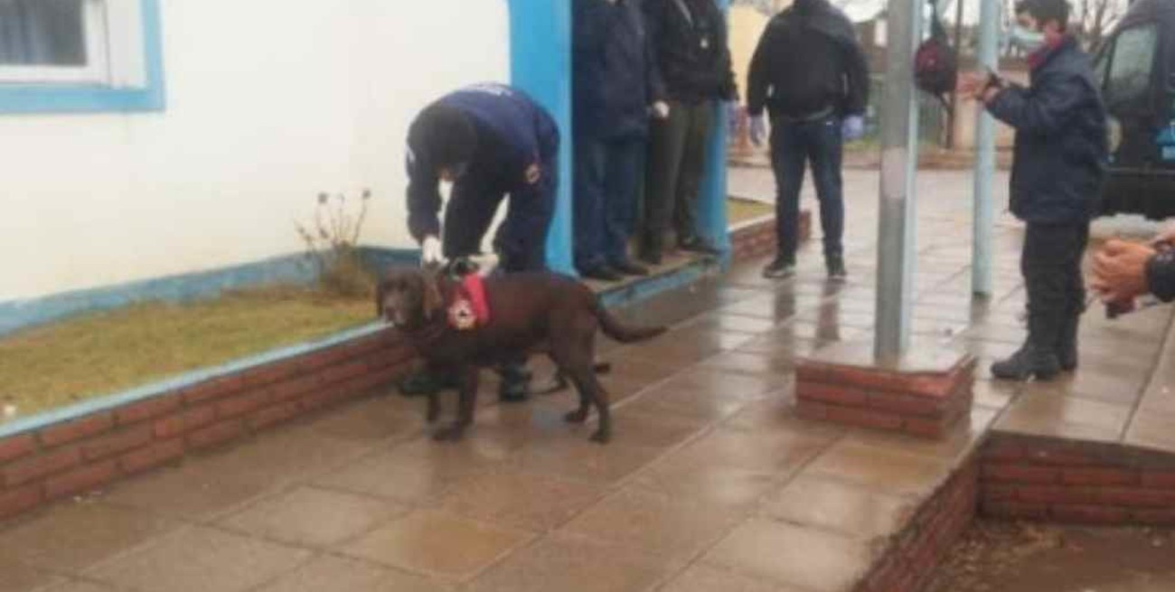 Inspeccionan con perros una subcomisaría en busca de rastros de Facundo Astudillo Castro 