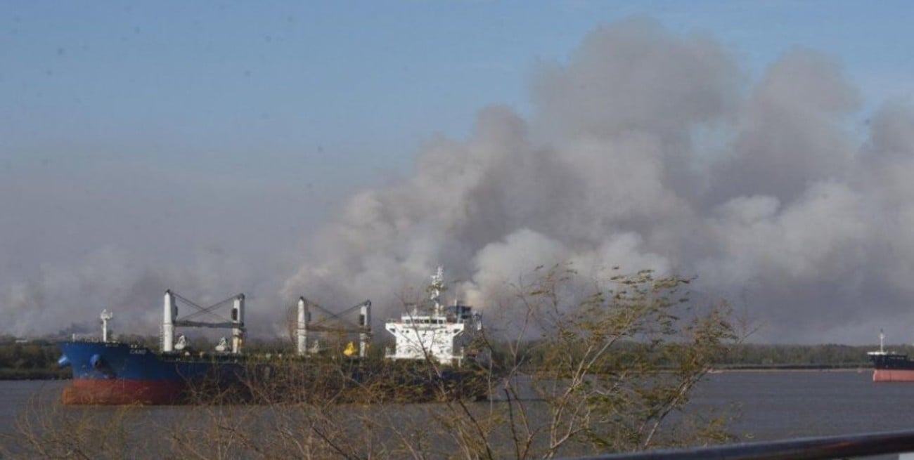 Rosario nuevamente sufre el humo del fuego en las islas