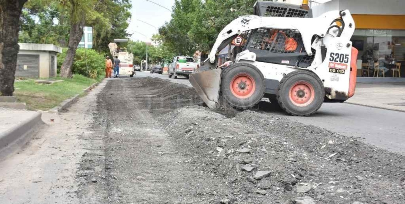 Avanzan a buen ritmo las obras de bacheo en el centro de la ciudad