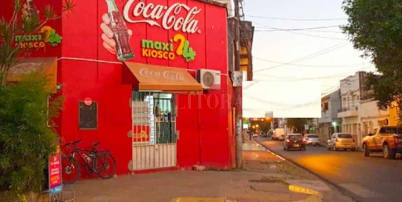 Corrientes: el empleado de un kiosco evitó un asalto a mano armada usando un escurridor