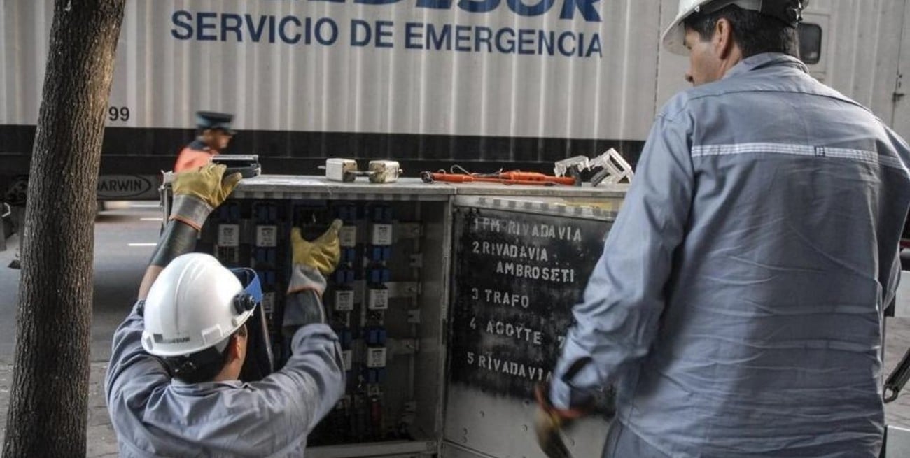 Un amplio corte de luz afectó a la Ciudad de Buenos Aires: investigan posible atentado