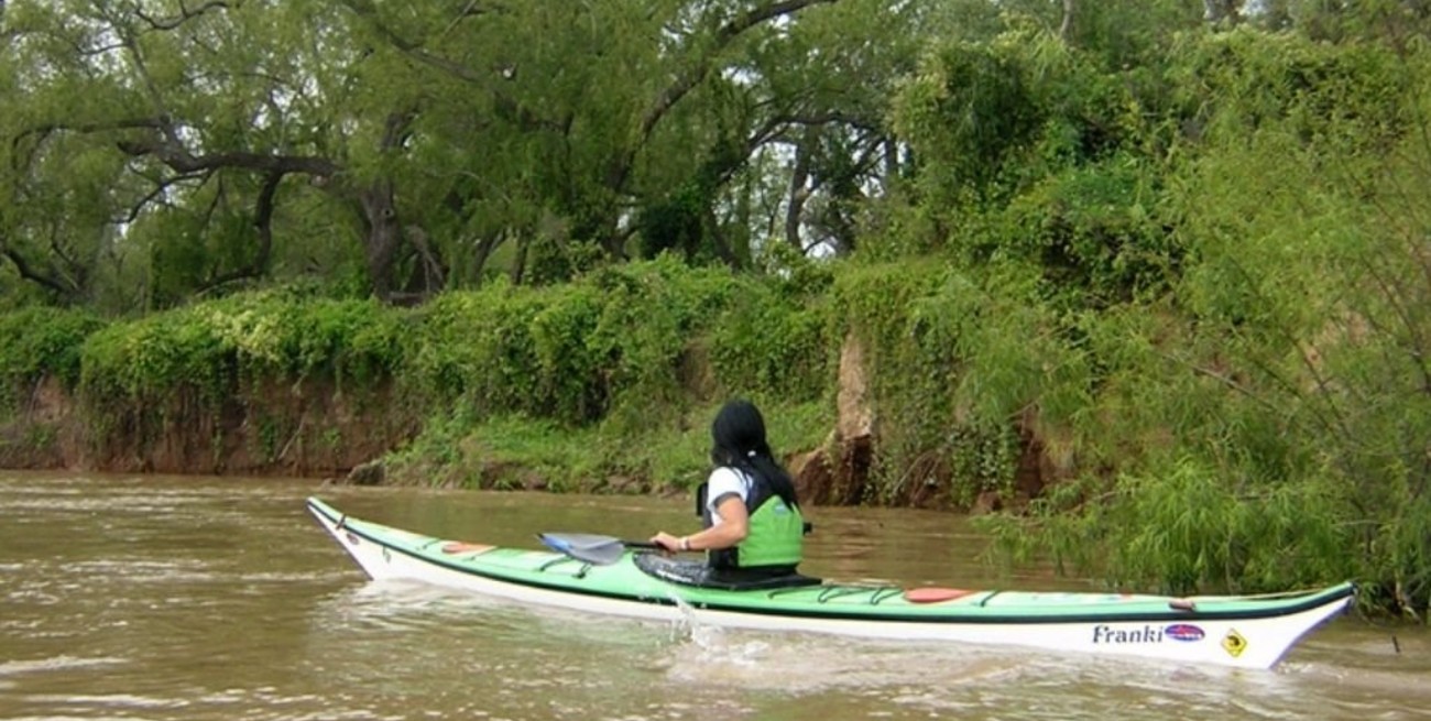 Organizan travesía de kayaks desde Rosario a Buenos Aires por la Ley de Humedales