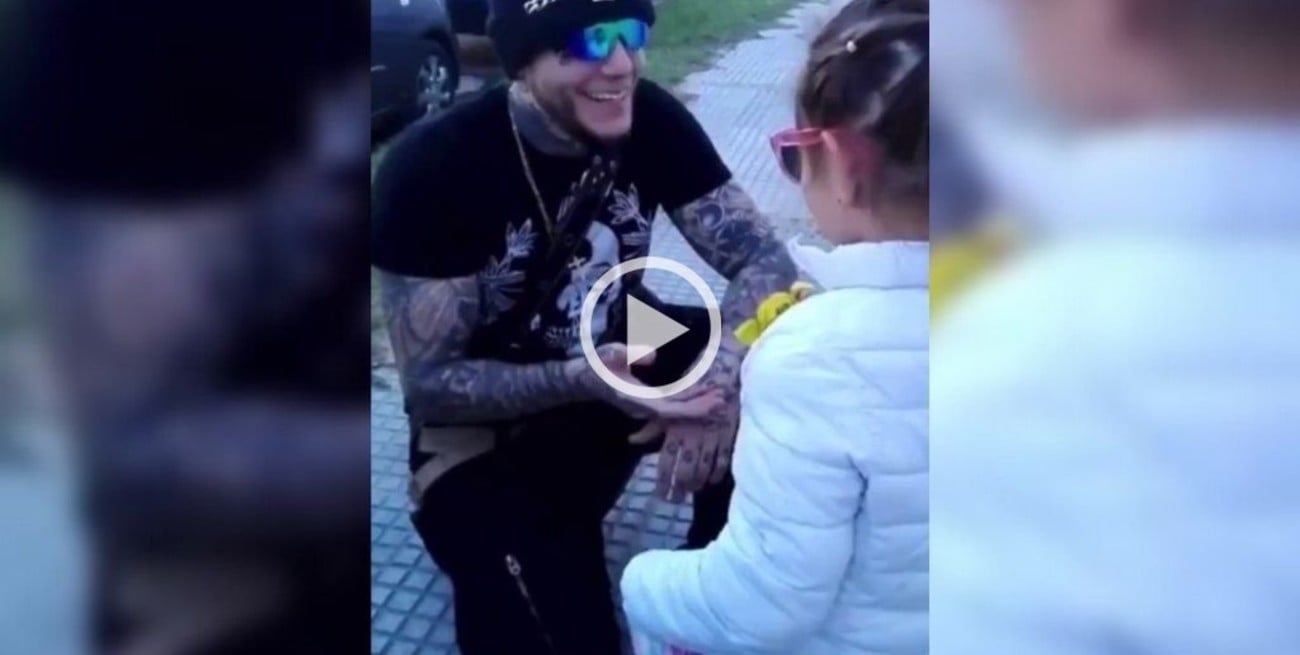 Video: el tierno gesto de Alex Caniggia con una niña fan