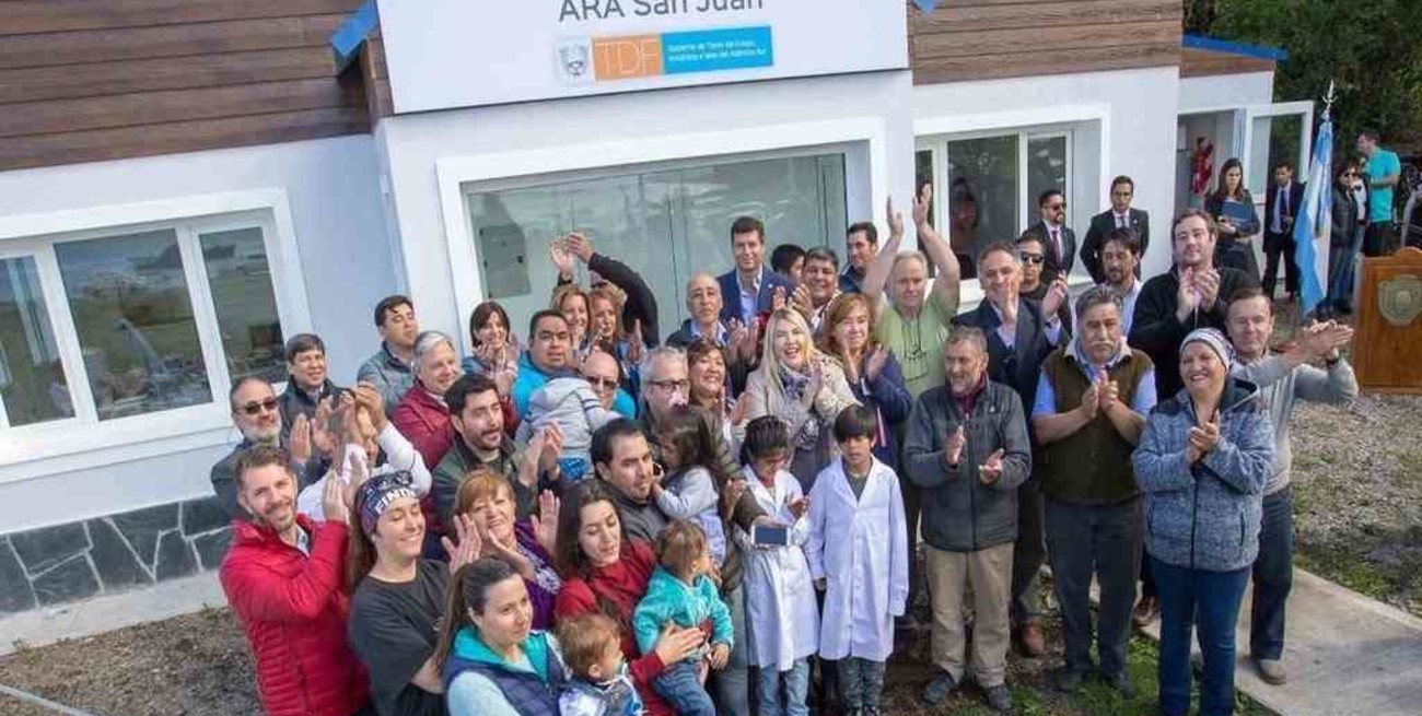 Una escuela lleva en su nombre un homenaje a los 44 héroes del ARA San Juan