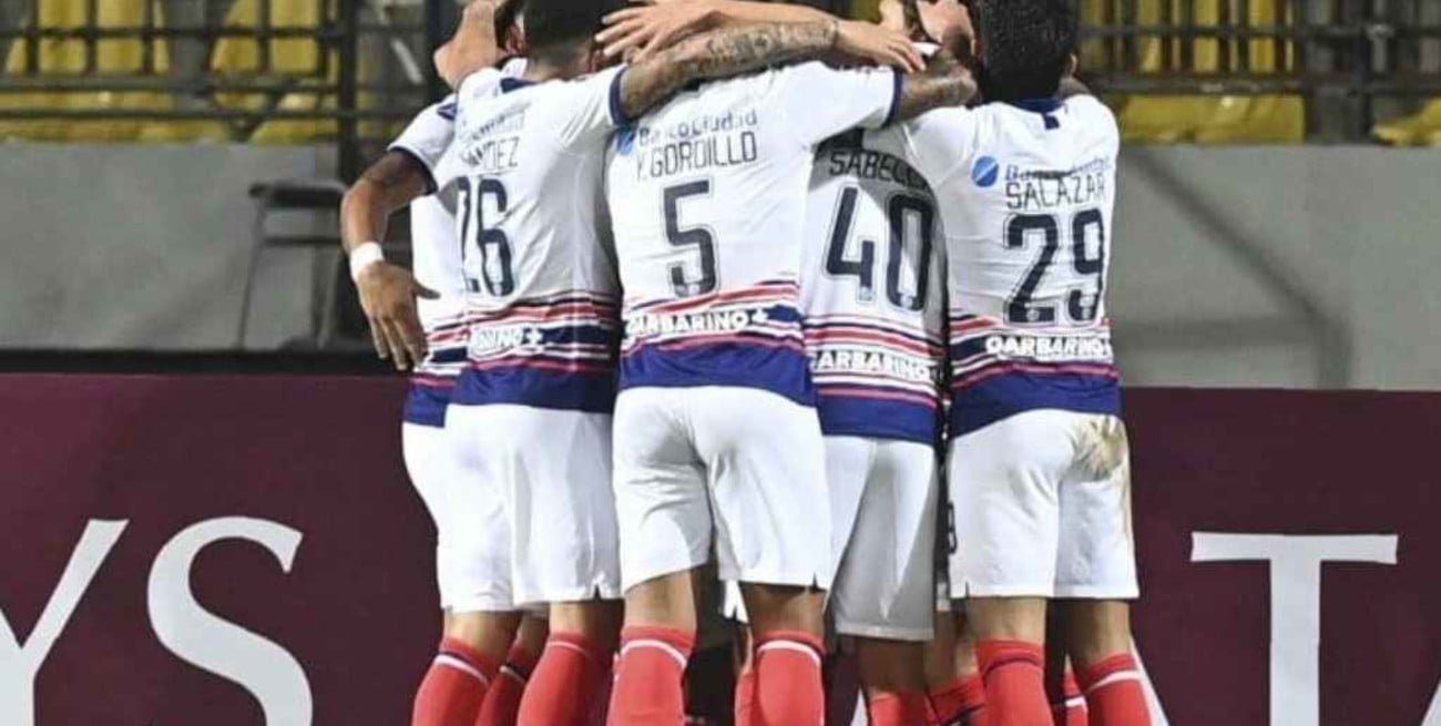 San Lorenzo goleó a Huachipato y le dio una mano a Rosario Central en el cierre del grupo A