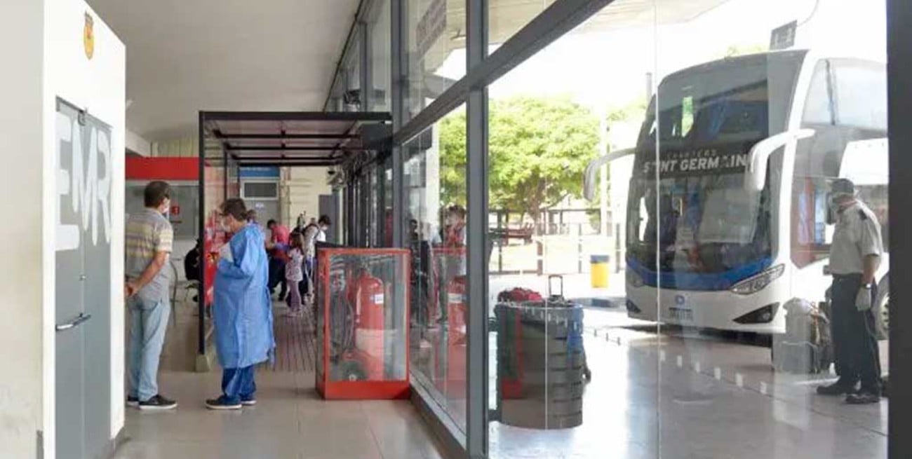 Se activó el protocolo en la terminal de Rosario por un caso positivo de Covid-19