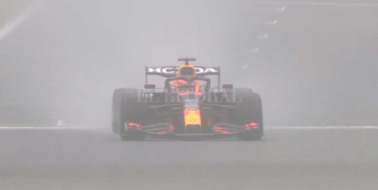 La lluvia no lo detuvo: Verstappen logró la "pole" en el GP de Bélgica