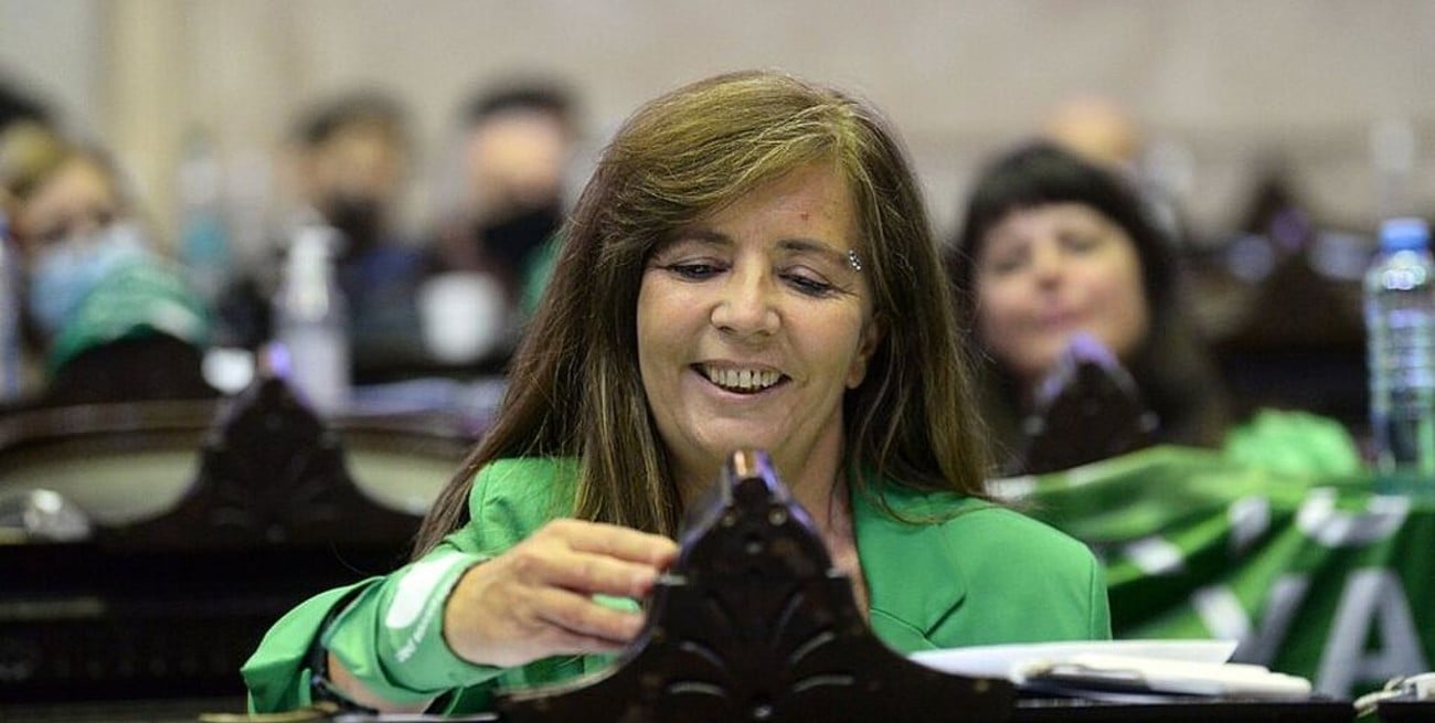 La diputada nacional oficialista Gabriela Cerruti renunció a su banca