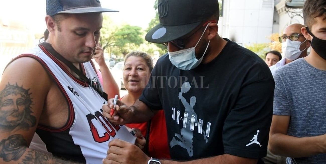 Colón presentará a "Wanchope" Ábila junto a Ibáñez el lunes