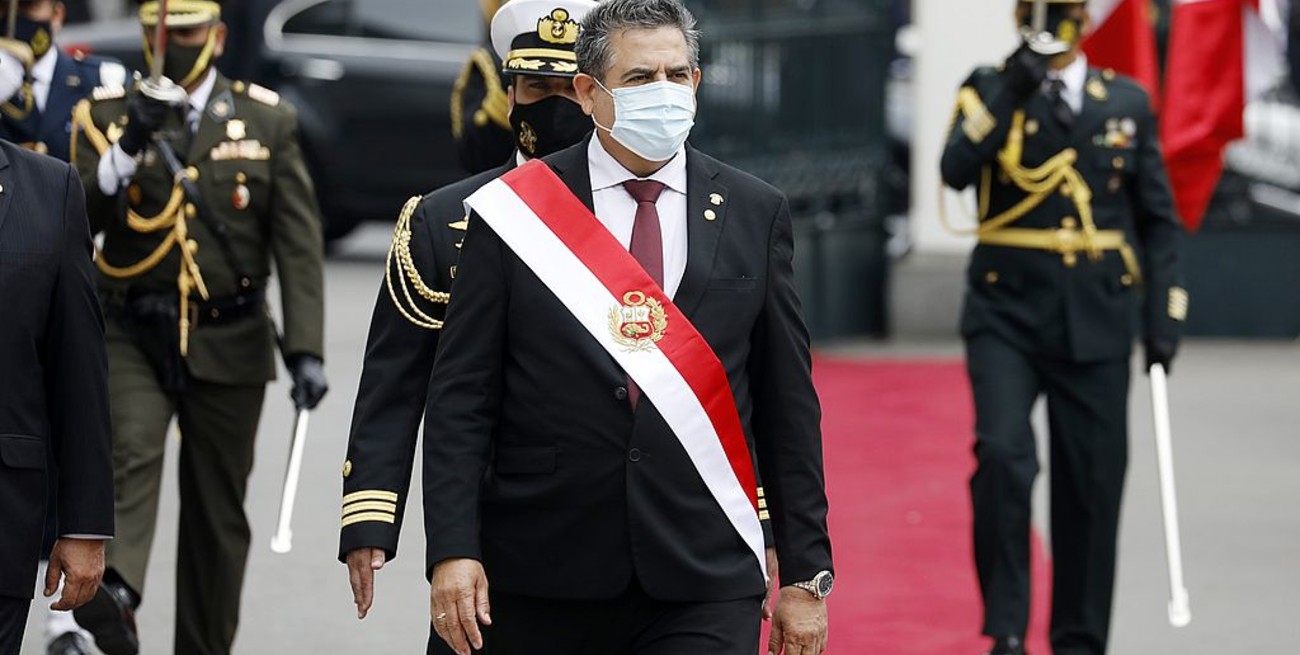 Manuel Merino renunció a la presidencia de Perú