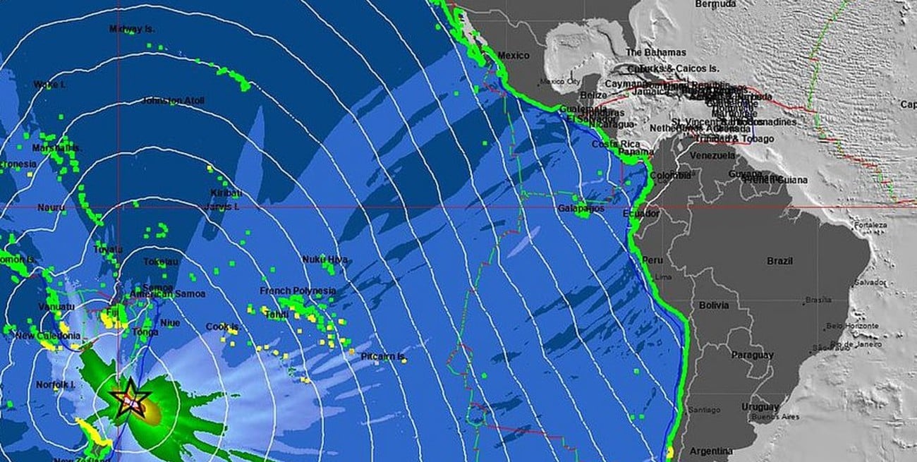 Ordenan evacuar a pobladores costeros de Chile por alerta de tsunami