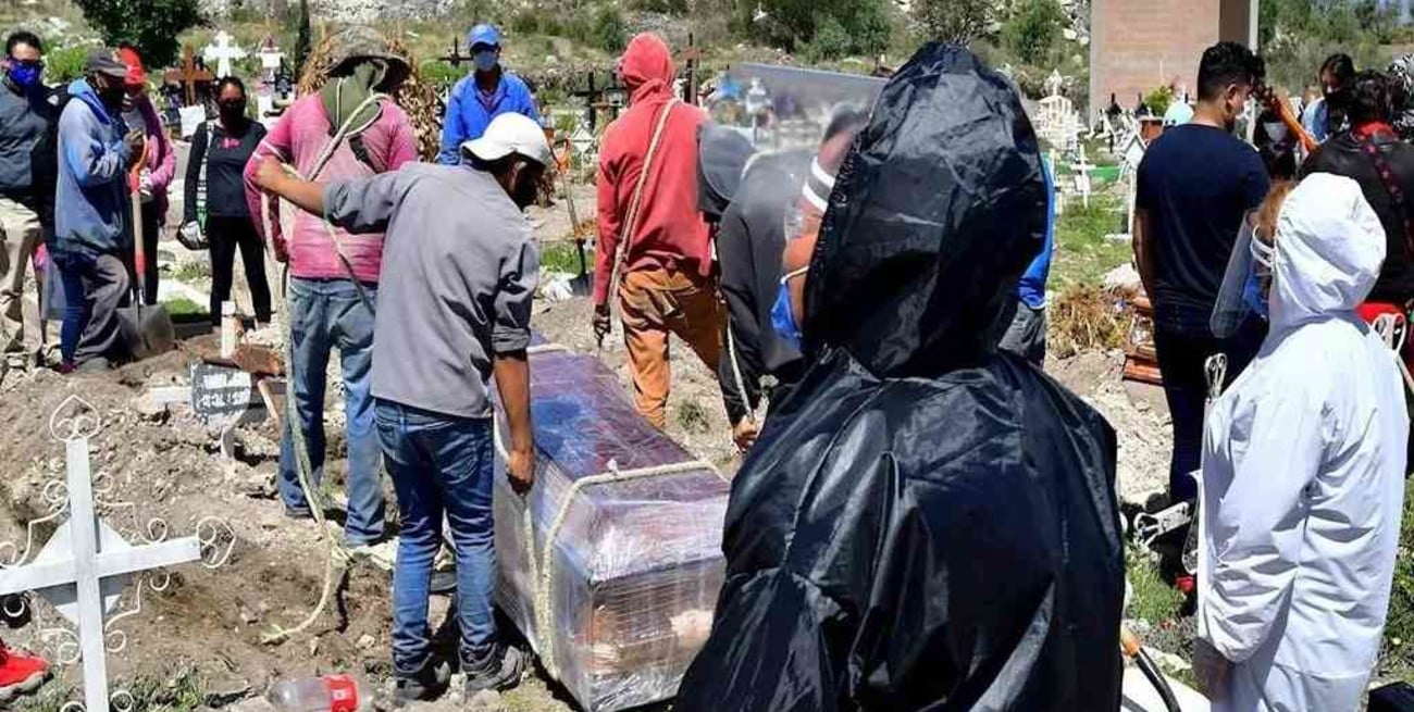 México se acerca a las 102.000 muertes por coronavirus