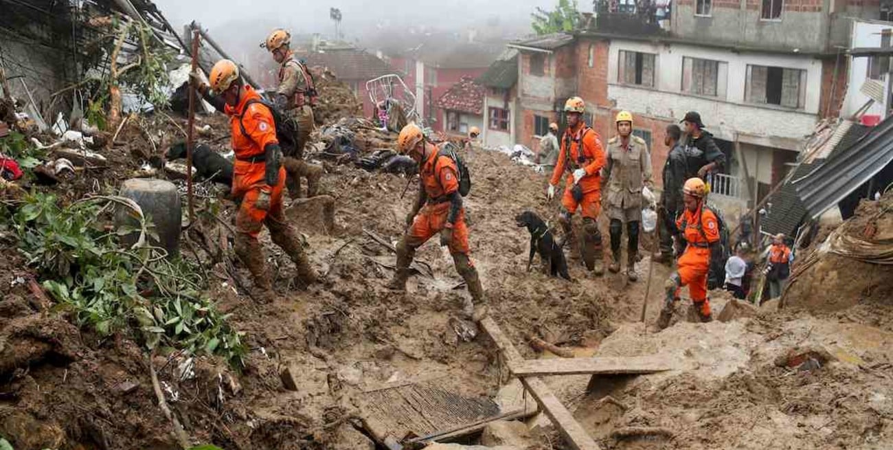 Ascienden a 176 los muertos por las fuertes lluvias y deslaves en Brasil