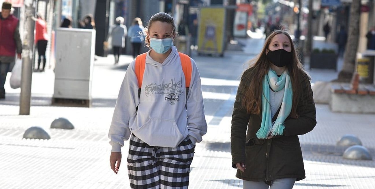 Otra jornada con cifras altas en la provincia de Santa Fe: 54 muertes y 3.417 casos de Covid