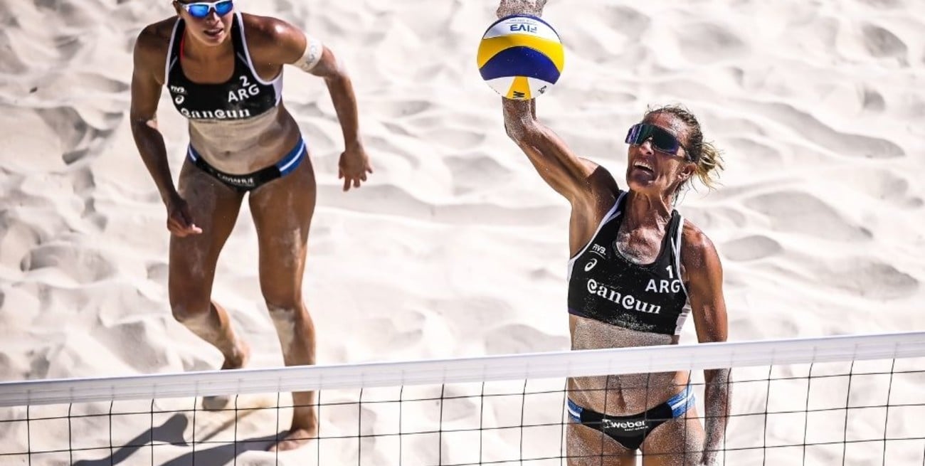 Beach vóley: Gallay y Pereyra perdieron por 2 a 0 contra las estadounidenses Sweat y Walsh Jennings