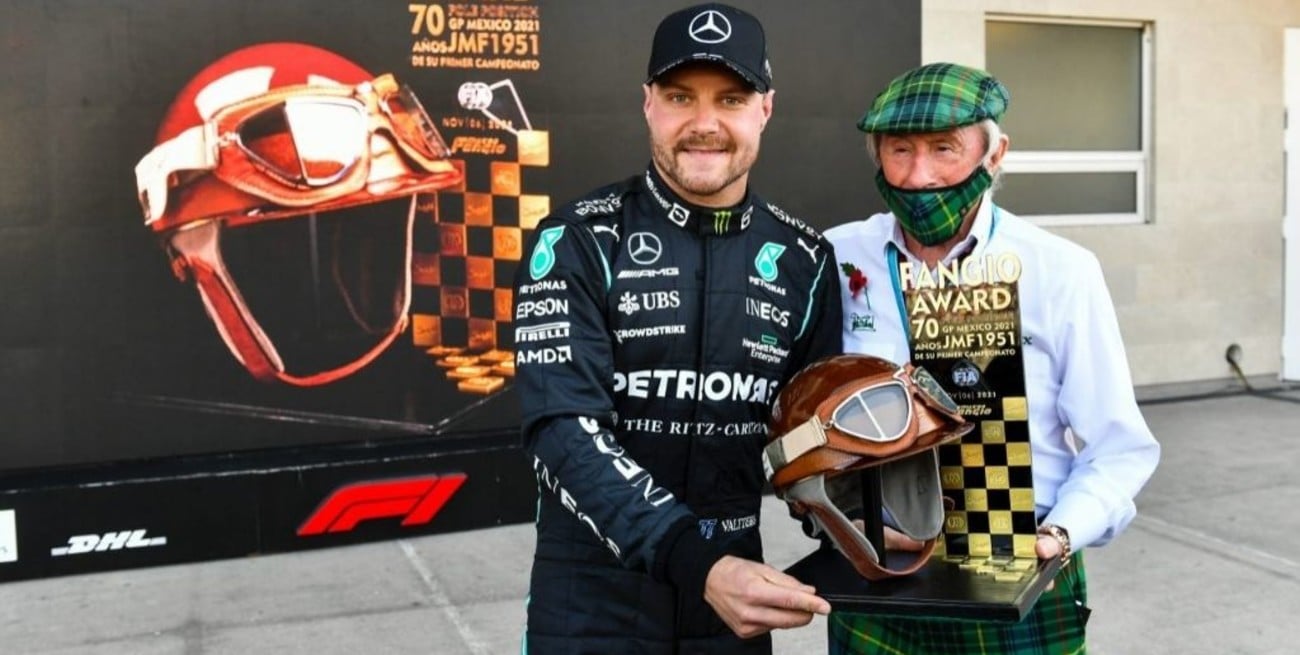 Bottas se quedó con la pole en México y recibió el trofeo en homenaje al primer título de Fangio