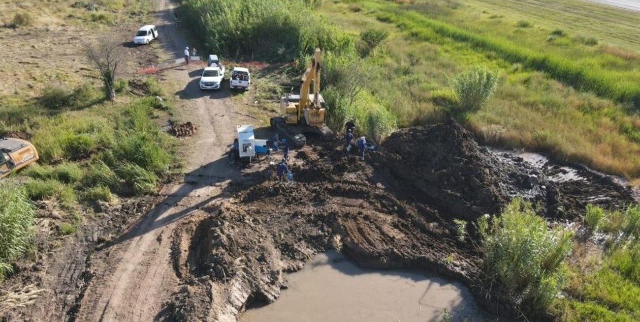 Santo Tomé: comenzó la reparación de la cañería del acueducto