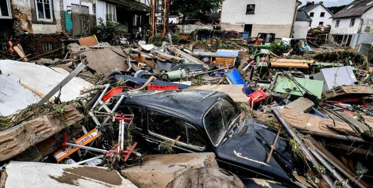 Estiman en 2.000 millones de euros los daños en infraestructuras por las tormentas en Alemania