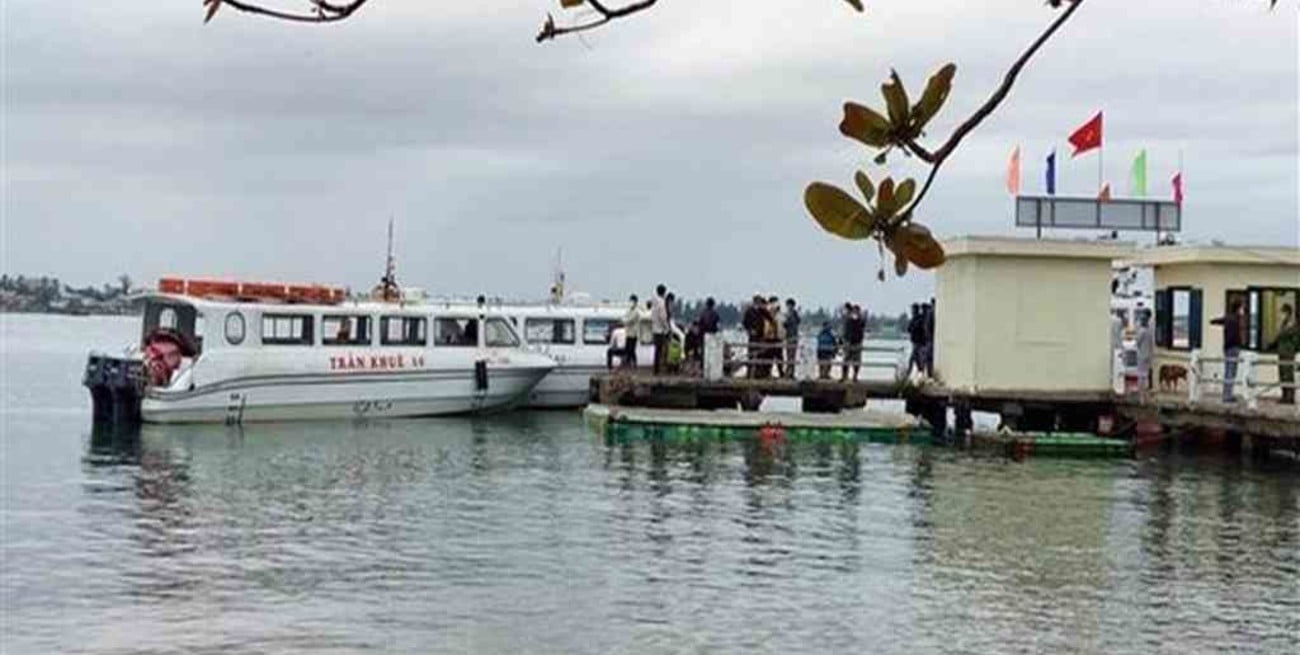 Tragedia en Vietnam: al menos 13 muertos en el naufragio de un barco turístico 