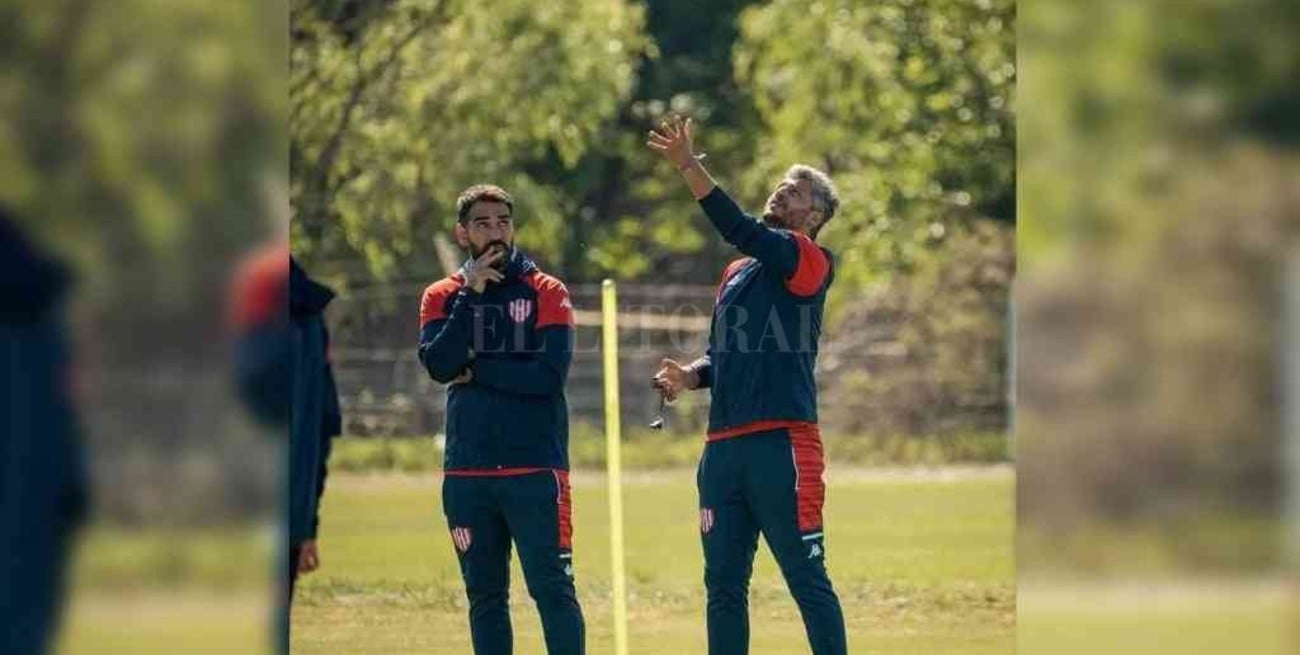 Presentación de Munúa y su cuerpo técnico, junto a Battión, Limia y Amut 