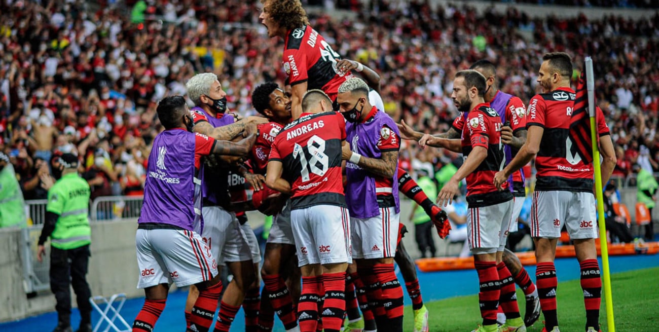 Flamengo toma ventaja en la primera semi de la Libertadores