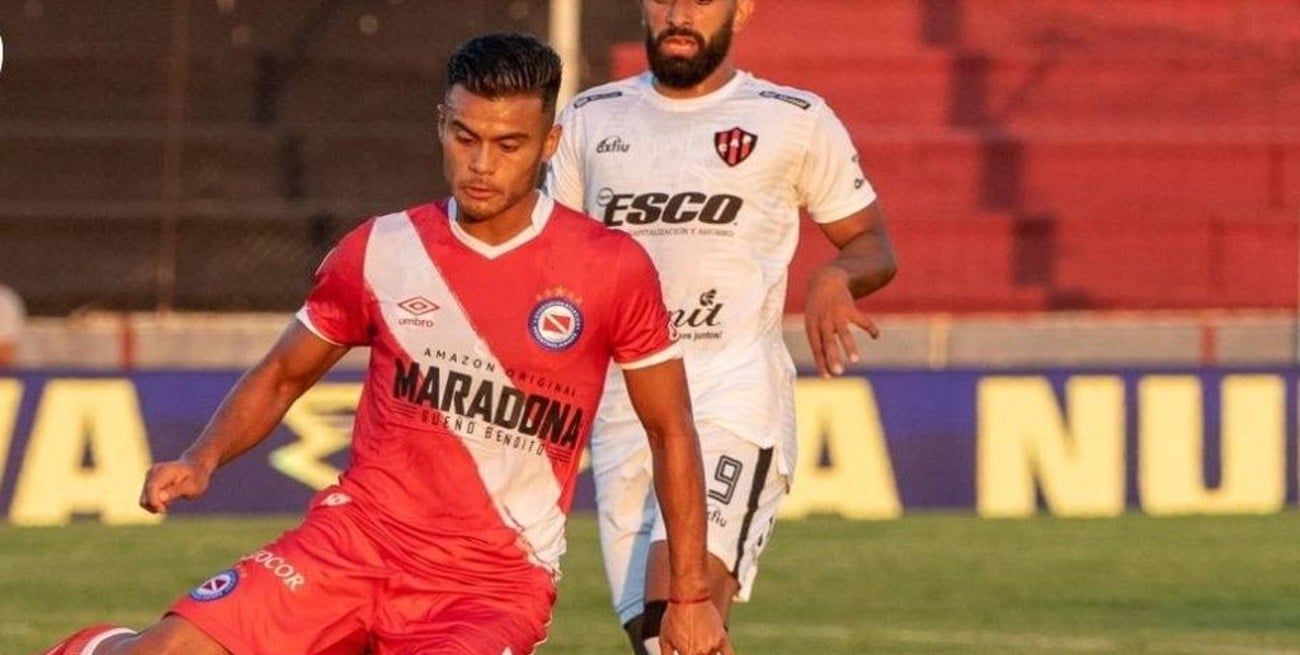 Argentinos Juniors le ganó sobre la hora a Patronato en Paraná