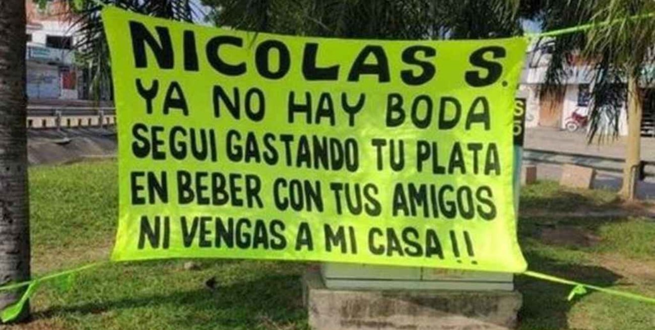 Una mujer suspendió su casamiento con un llamativo cartel que se hizo viral: "Nicolás S. Ya no hay boda"