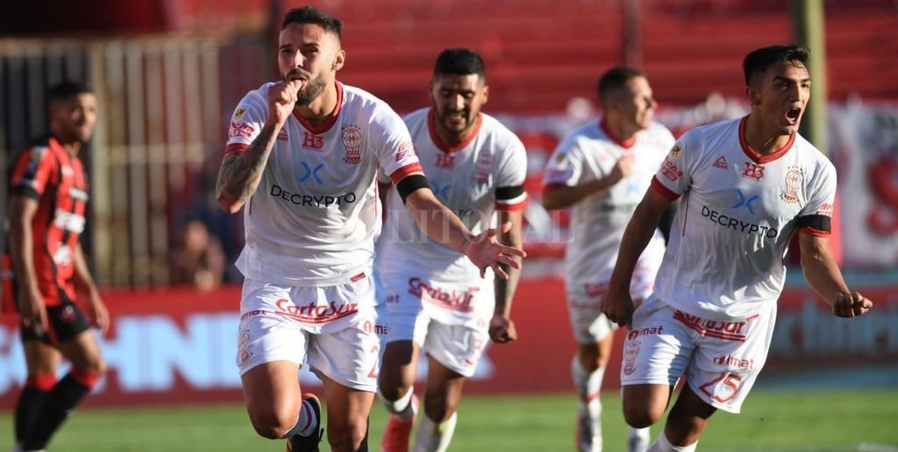 Huracán venció sobre el final a Patronato en Parque de los Patricios