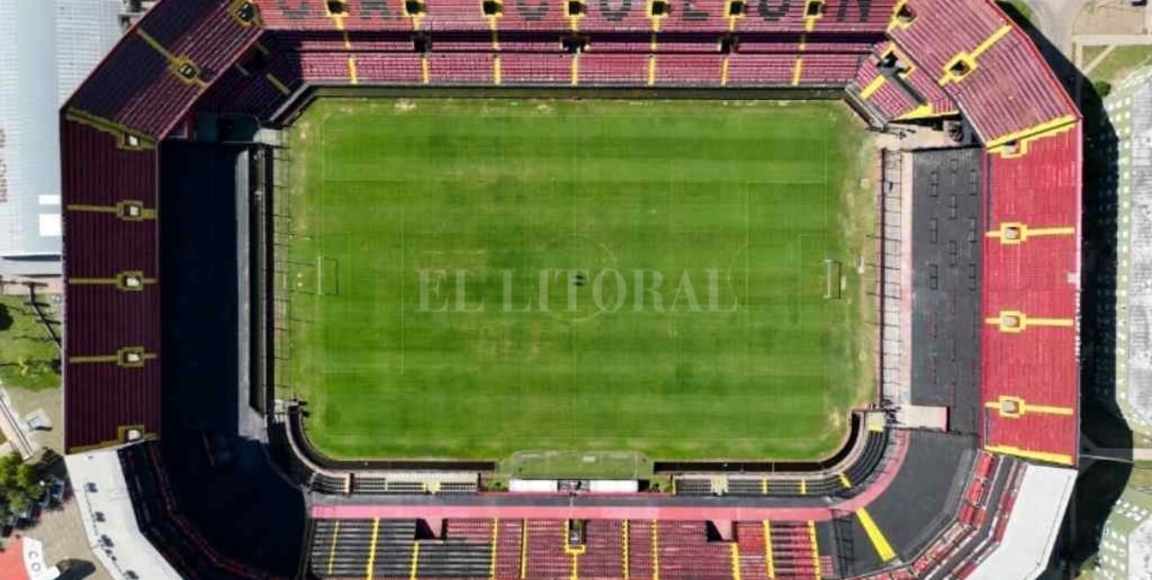 ¿Por qué le clausuran la cancha a Colón?